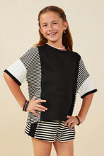 Load image into Gallery viewer, Girls Black And White Stripe Short Set
