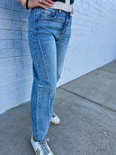 Load image into Gallery viewer, Vervet | HR Barrel Jean
