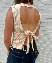 Load image into Gallery viewer, Horseshoe Key Hole Red &amp; White Top
