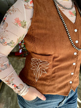 Load image into Gallery viewer, Hazel Corduroy Boot Stitch Vest
