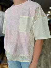 Load image into Gallery viewer, Pretty In Pink Floral Top
