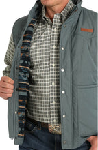 Load image into Gallery viewer, Cinch Men’s Blue Qulited Vest
