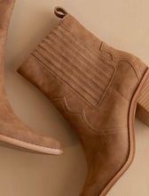 Load image into Gallery viewer, Addison • Paneled Boot
