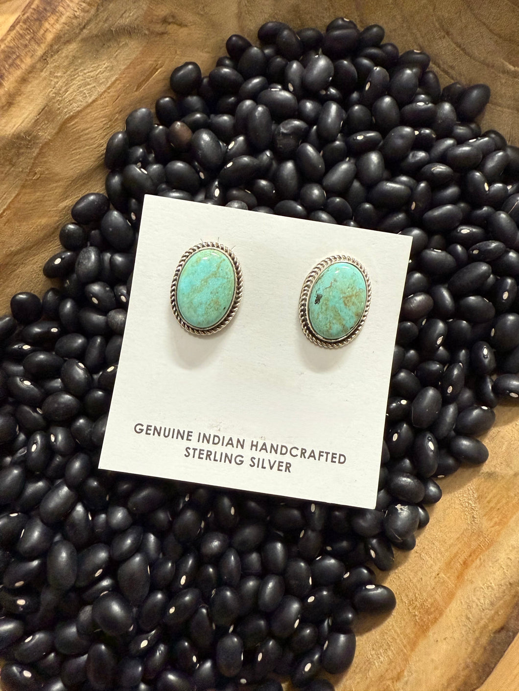 Turquoise Stud Oval - MD