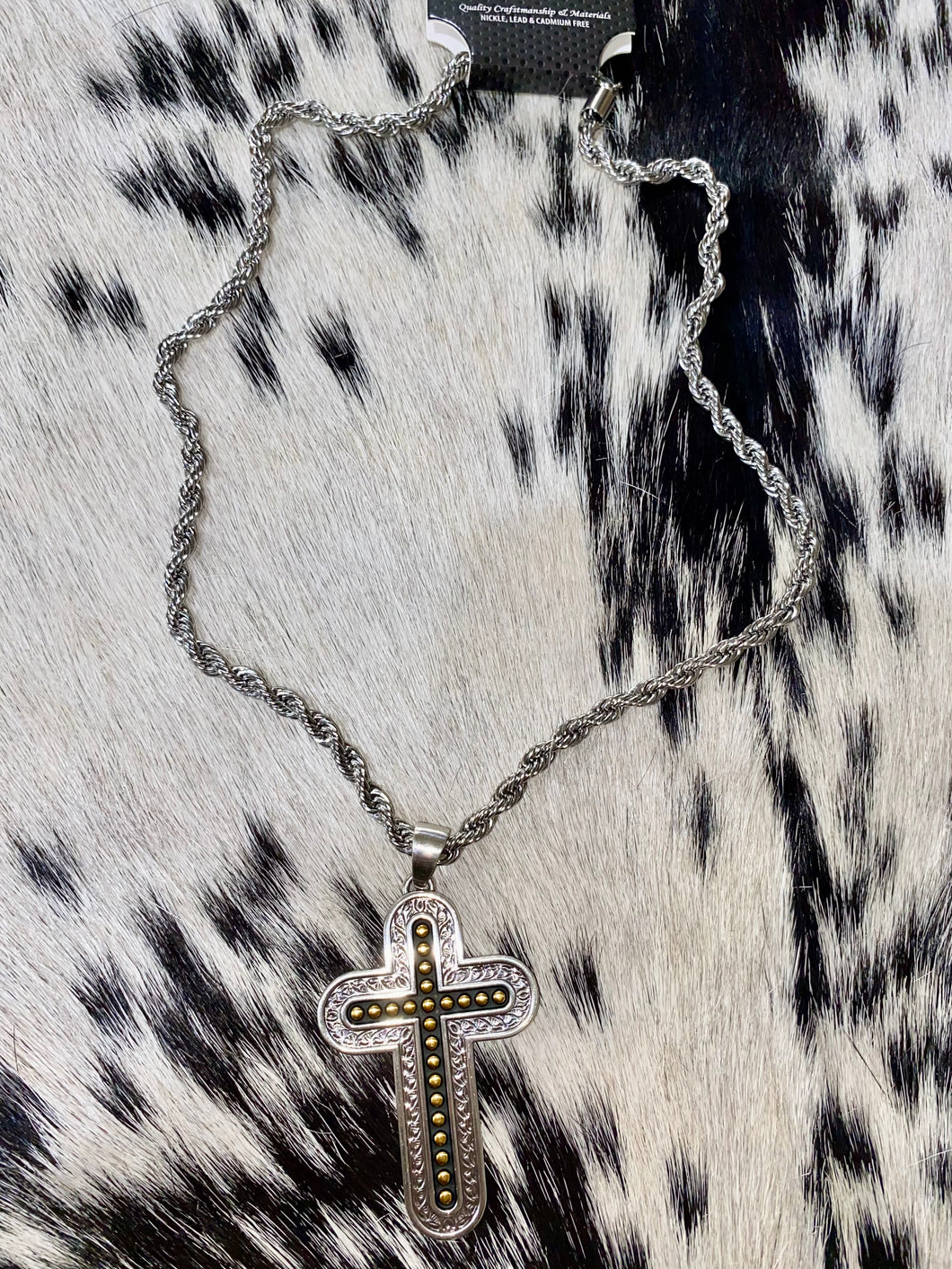 Embossed Round Cross Chain