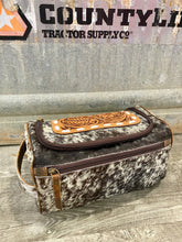 Load image into Gallery viewer, Tooled Brindle Toiletry Bag
