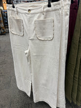 Load image into Gallery viewer, Plus Size Vanilla Dream Ruffle Pocket Jeans
